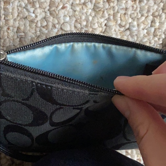 Coach wristlet - Picture 3 of 3